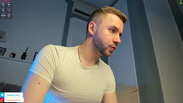 EnriqueBarberry online show from December 16, 6:21 am