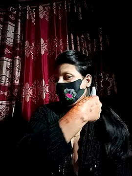 Snapshot of Depte- chatting on February 4, 12:11 pm Depte- online show from February 4, 12:11 pm