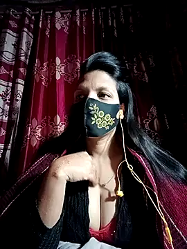 Snapshot of Depte- chatting on February 6, 11:37 pm Depte- online show from February 6, 11:37 pm