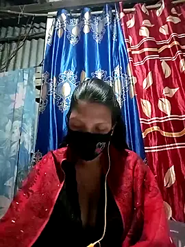 Snapshot of Depte- chatting on February 13, 11:47 pm Depte- online show from February 13, 11:47 pm