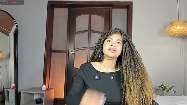 nayah   online show from March 9, 7:51 pm