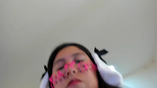 Snapshot of _Natalie18 chatting on October 31, 4:46 am Natalie18 online show from October 31, 4:46 am