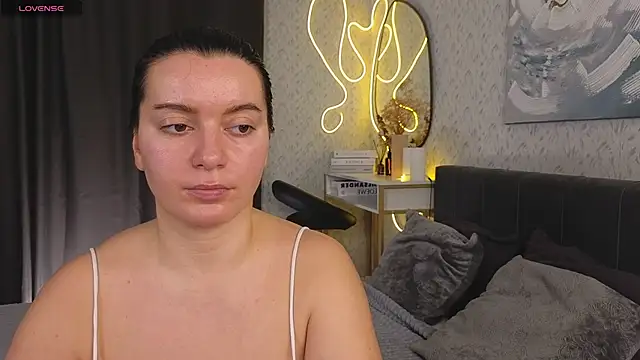 Snapshot of YourSweetDream_ chatting on March 7, 8:34 am YourSweetDream online show from March 7, 8:34 am