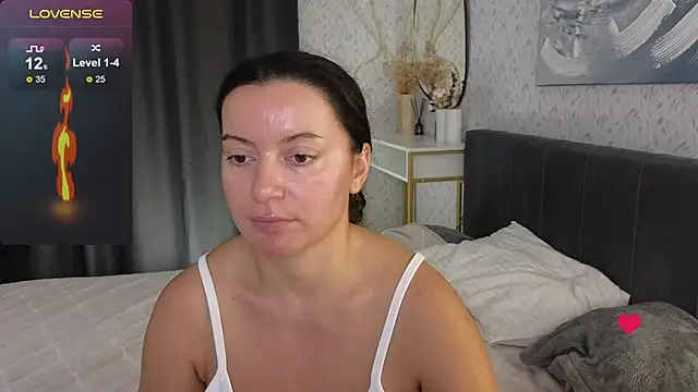 Snapshot of YourSweetDream_ chatting on September 10, 7:19 am YourSweetDream online show from September 10, 7:19 am