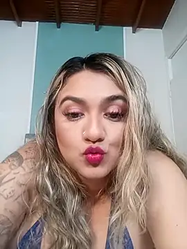 Snapshot of lala_buny chatting on December 29, 3:24 pm lala buny online show from December 29, 3:24 pm