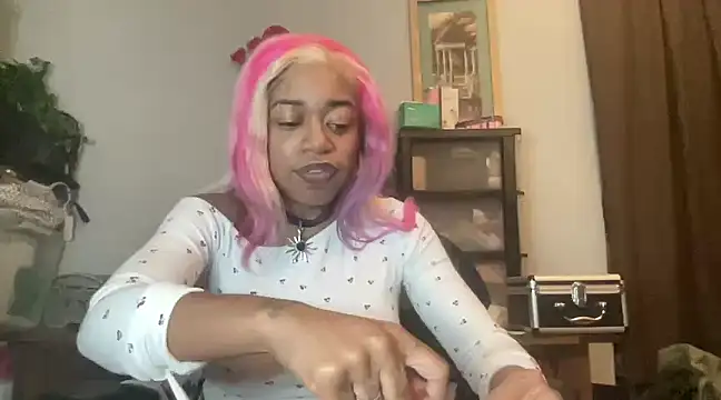 Snapshot of MommyConfident chatting on March 8, 3:39 am MommyConfident online show from March 8, 3:39 am