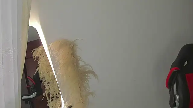 samy jonnes  online show from February 19, 11:14 pm