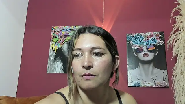 Snapshot of Devil_Sara chatting on February 7, 11:45 pm Devil Sara online show from February 7, 11:45 pm
