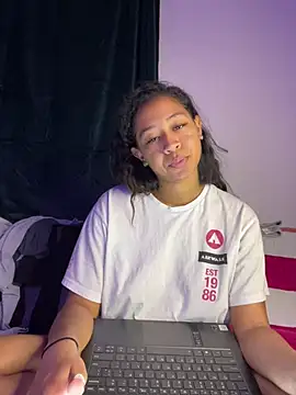 VanessaBling online show from December 27, 1:11 am