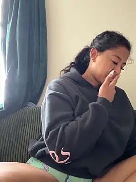 VanessaBling online show from April 23, 2:52 pm