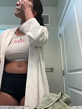 VanessaBling online show from July 22, 2:42 pm