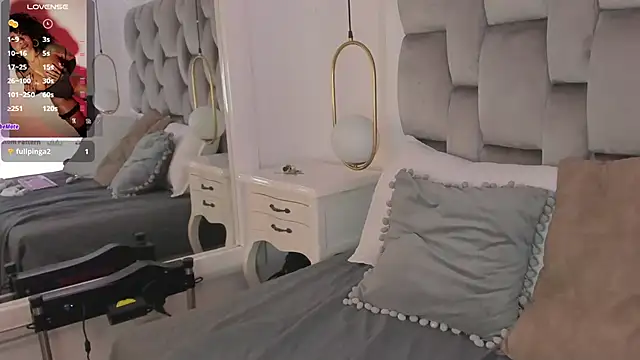 Snapshot of PamelaMendez_ chatting on March 15, 3:40 am PamelaMendez online show from March 15, 3:40 am