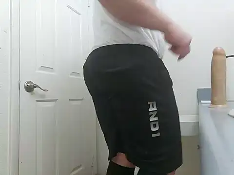 Snapshot of Fuckmyassg00d chatting on February 3, 11:42 am Fuckmyassg00d online show from February 3, 11:42 am