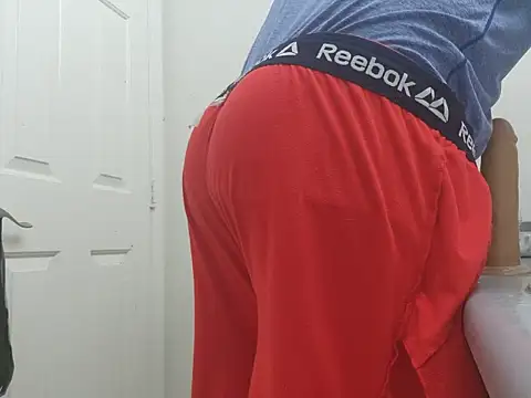 Snapshot of Fuckmyassg00d chatting on March 17, 11:42 am Fuckmyassg00d online show from March 17, 11:42 am