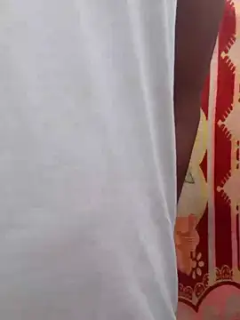 Snapshot of Burhade-- chatting on December 29, 6:35 am Burhade-- online show from December 29, 6:35 am