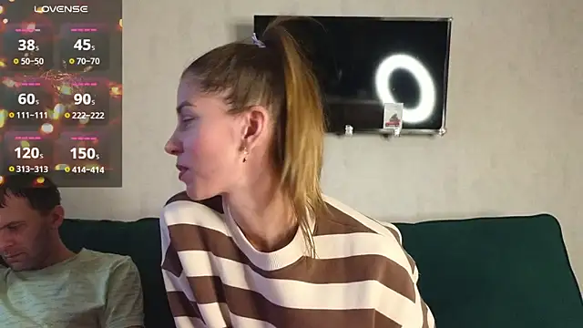 Snapshot of FoxLoveBasik chatting on January 21, 12:39 pm FoxLoveBasik online show from January 21, 12:39 pm