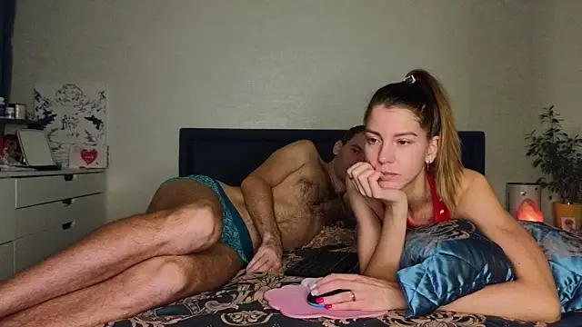 Snapshot of FoxLoveBasik chatting on March 17, 2:30 am FoxLoveBasik online show from March 17, 2:30 am