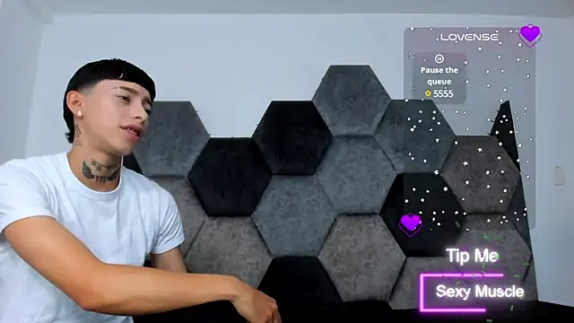 AmberAdams  online show from March 7, 4:22 pm