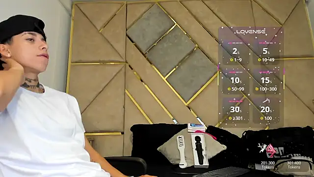 AmberAdams  online show from September 18, 12:40 pm