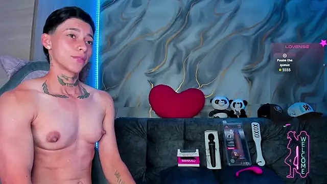 AmberAdams  online show from July 14, 11:32 pm