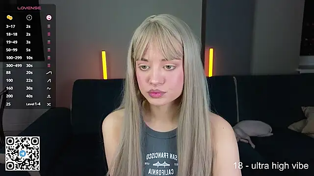 Snapshot of mybunnywendy chatting on October 4, 2:15 pm mybunnywendy online show from October 4, 2:15 pm