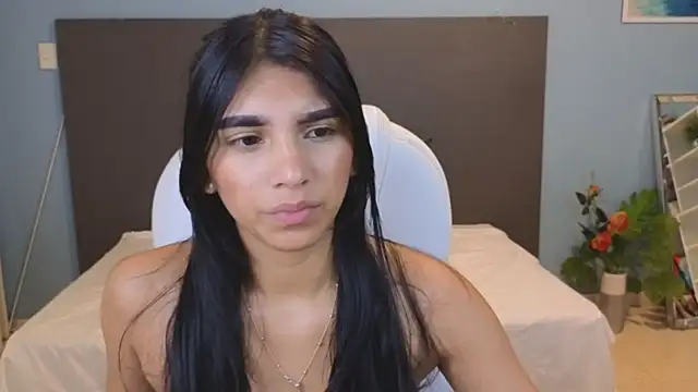 maiaa ruiz online show from December 15, 4:26 pm