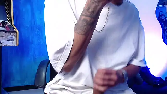 Liam lee online show from December 24, 12:55 pm