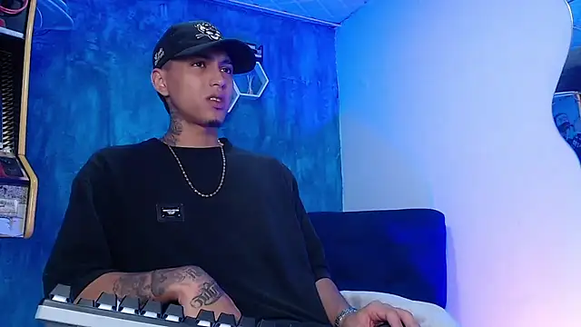 Liam lee online show from February 6, 12:59 pm