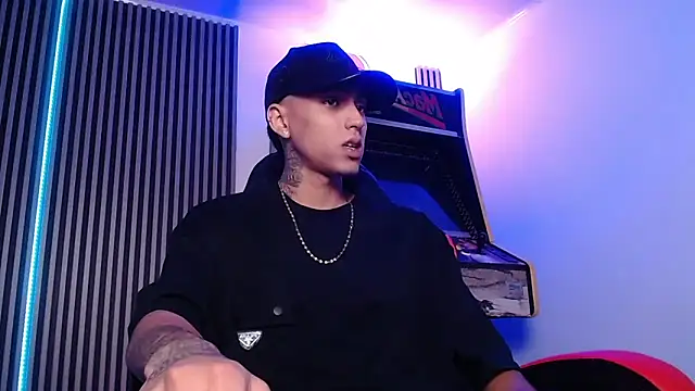 Liam lee online show from March 7, 1:29 pm