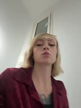 haileyhope  online show from November 25, 7:36 pm