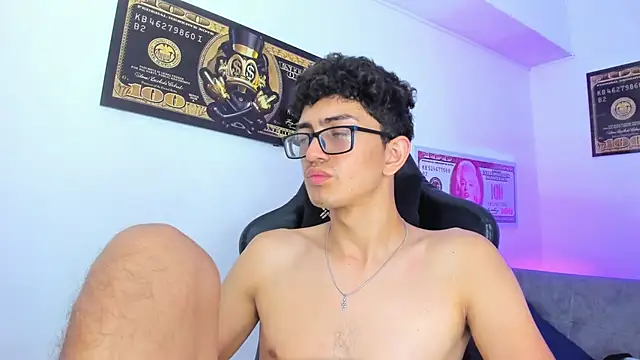 TylerWhite  online show from March 11, 6:00 am