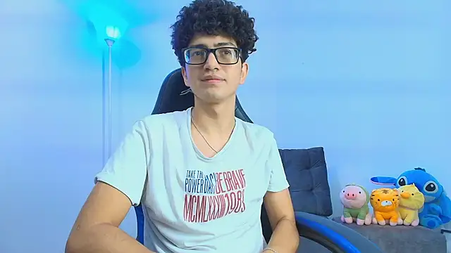 TylerWhite  online show from November 14, 3:27 am