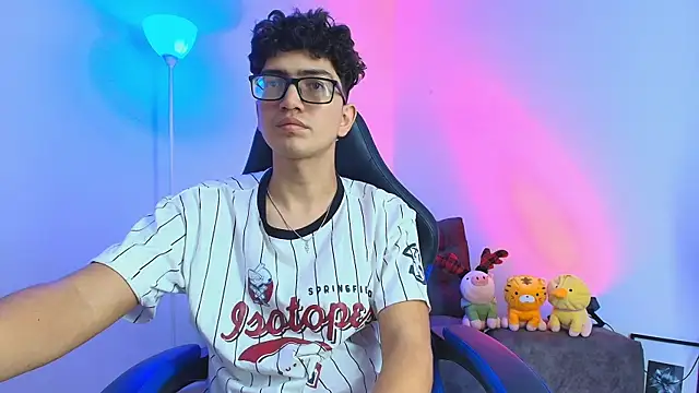 TylerWhite  online show from December 14, 3:45 am