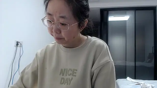 Snapshot of sonyx chatting on February 23, 2:57 pm sonyx online show from February 23, 2:57 pm