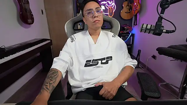 granxarma960 online show from February 23, 5:56 am