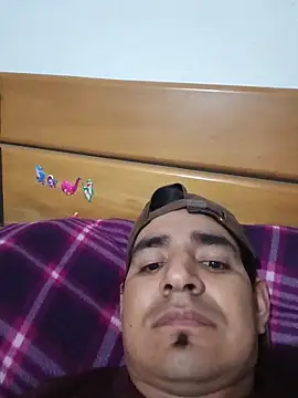 latino17 online show from December 5, 6:33 am