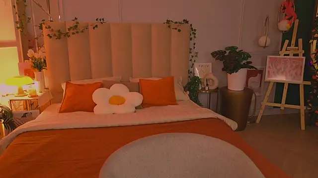Meow Nancy online show from May 4, 5:14 am
