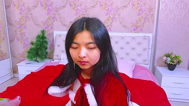 Shy Kira online show from December 19, 6:45 pm