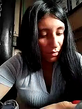 Nathalia-001 online show from December 6, 9:02 pm