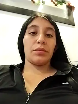 Nathalia-001 online show from January 3, 8:43 pm