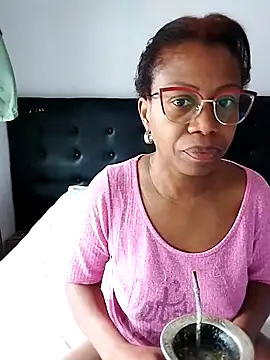 littlebrunett online show from March 21, 1:58 pm