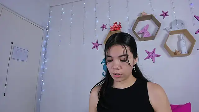 Emiily Parkerr online show from February 18, 3:10 am