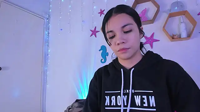 Emiily Parkerr online show from October 11, 3:28 am