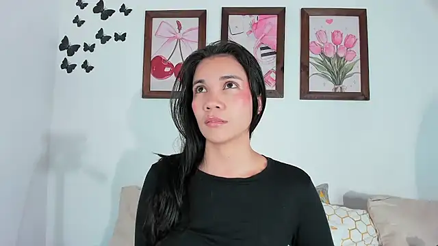 Snapshot of Emiily_Parkerr chatting on May 18, 10:15 pm Emiily Parkerr online show from May 18, 10:15 pm