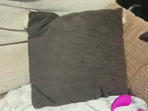 Snapshot of ForeversweetXX chatting on December 18, 1:37 am ForeversweetXX online show from December 18, 1:37 am