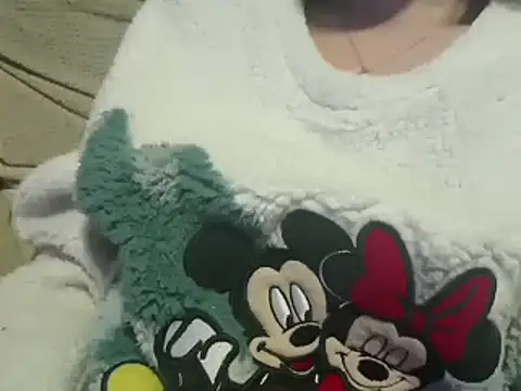 Snapshot of ForeversweetXX chatting on December 19, 2:01 am ForeversweetXX online show from December 19, 2:01 am