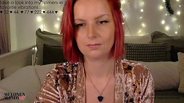 Snapshot of Off__Melonenmandy chatting on December 2, 4:09 pm Off Melonenmandy online show from December 2, 4:09 pm