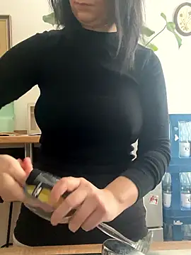 Snapshot of Off__Melonenmandy chatting on January 13, 11:48 am Off Melonenmandy online show from January 13, 11:48 am