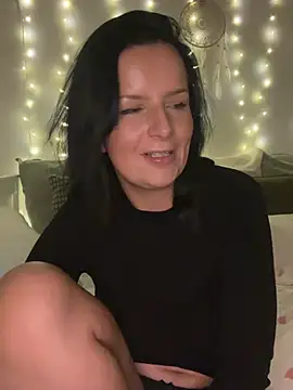 Snapshot of Off__Melonenmandy chatting on February 13, 6:15 pm Off Melonenmandy online show from February 13, 6:15 pm