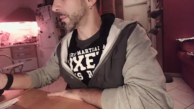 Snapshot of fenicexxx chatting on December 2, 3:36 pm fenicexxx online show from December 2, 3:36 pm